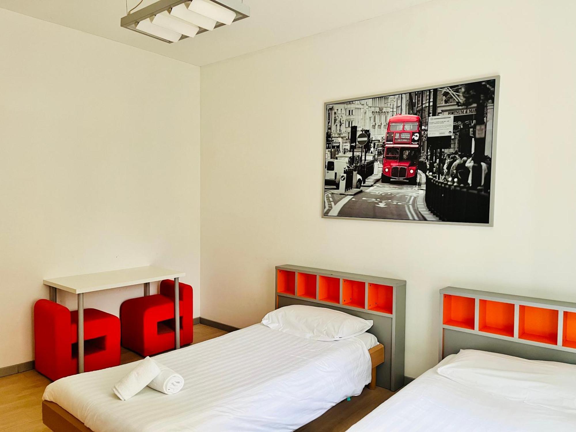 Guesthouse University By Lr - Self Check In ルガーノ エクステリア 写真