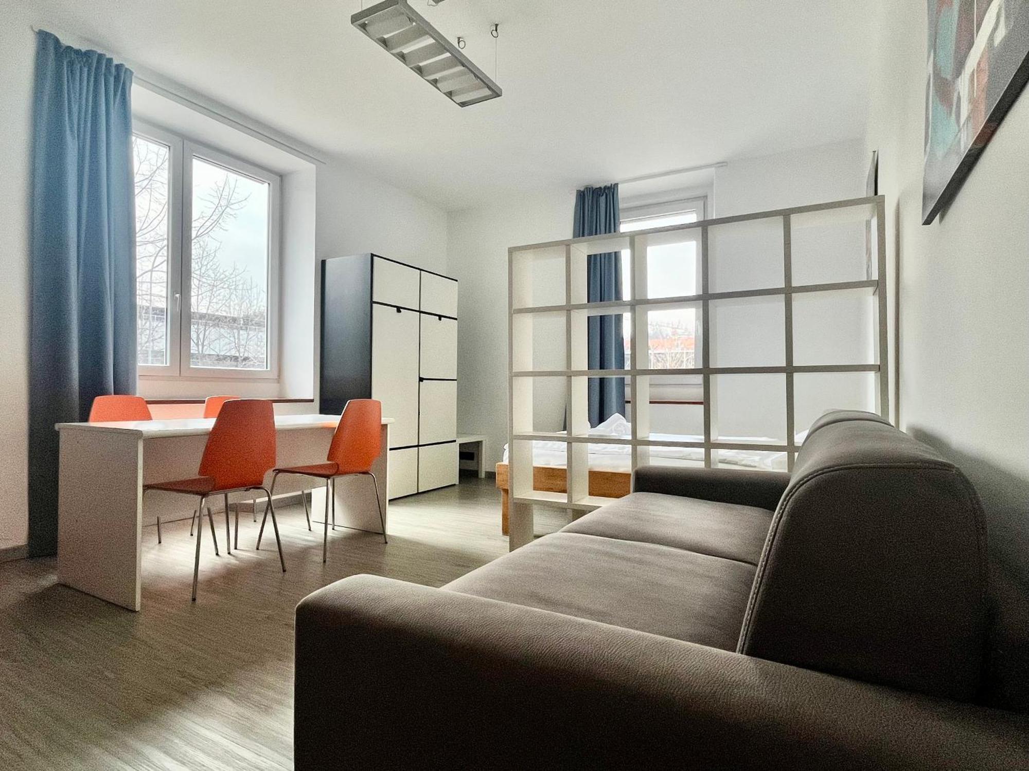 Guesthouse University By Lr - Self Check In ルガーノ エクステリア 写真